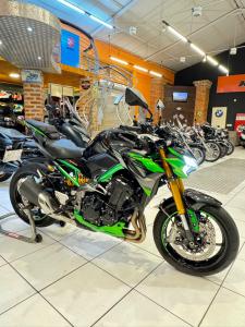 Kawasaki Z900 R Edition 2025